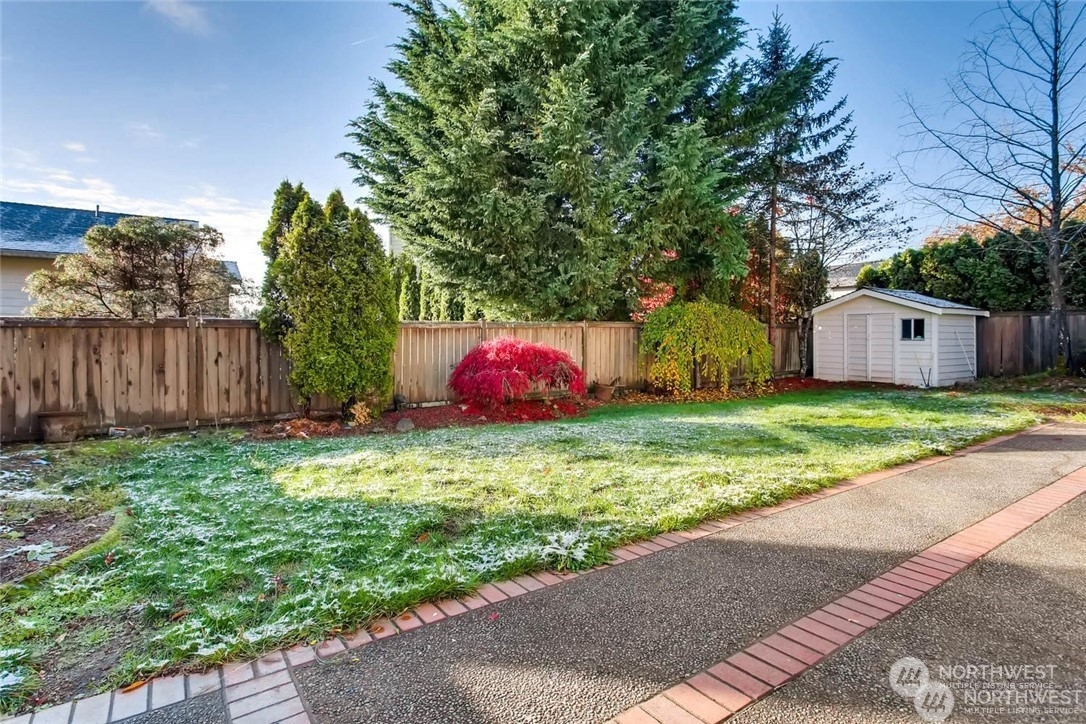 Property Photo:  21421 SE 277th Street  WA 98038 