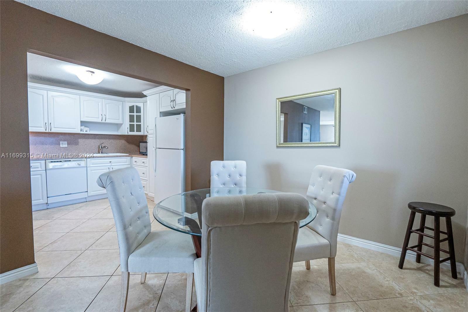 Property Photo:  1811 Jefferson St 810  FL 33020 