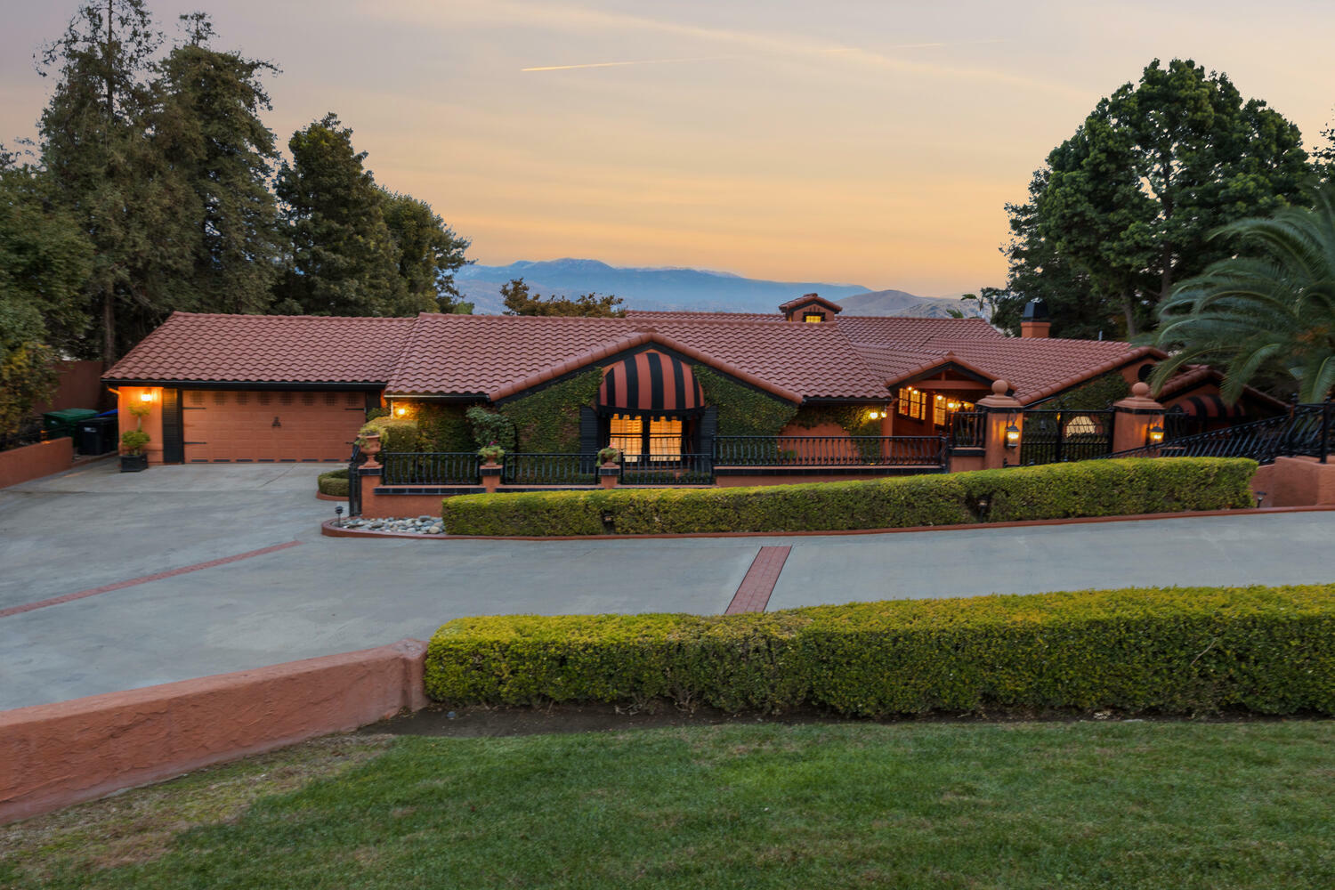 335 High Sierra Drive  Exeter CA 93221 photo