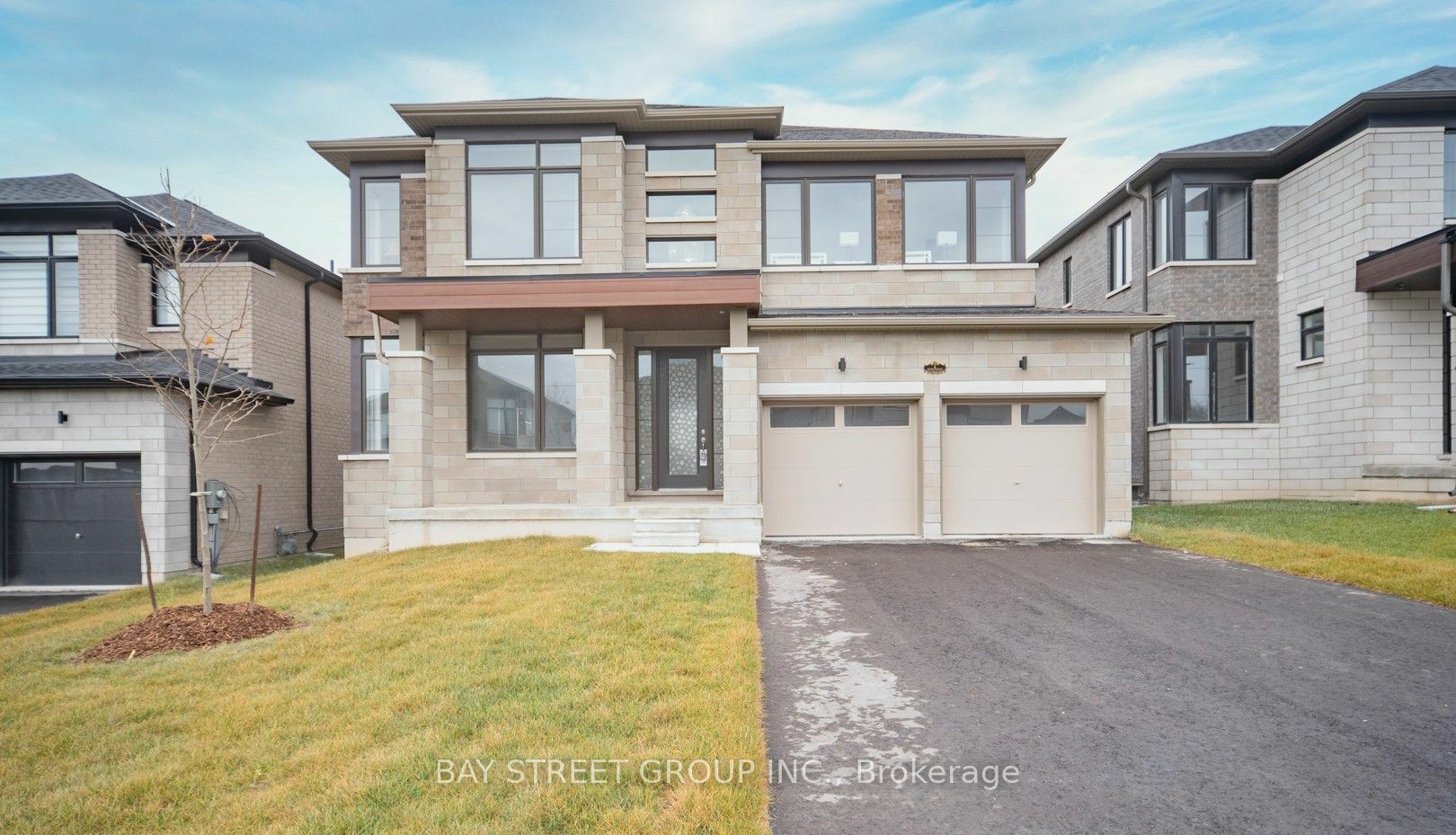 Property Photo:  5 Del Ray Cres  ON L9Z 0N7 