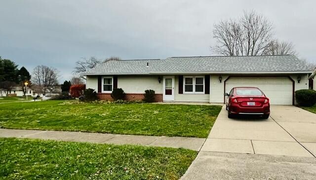 Property Photo:  150 Williamsburg NW Lane  OH 43130 