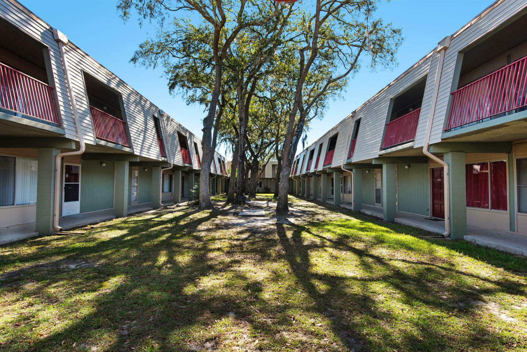 Property Photo:  210 Pelham Road 215B  FL 32548 