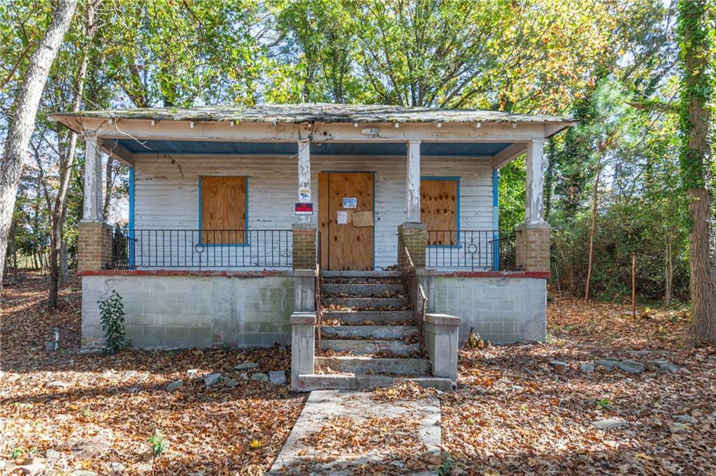 Property Photo:  350 Willis Mill Road SW  GA 30311 