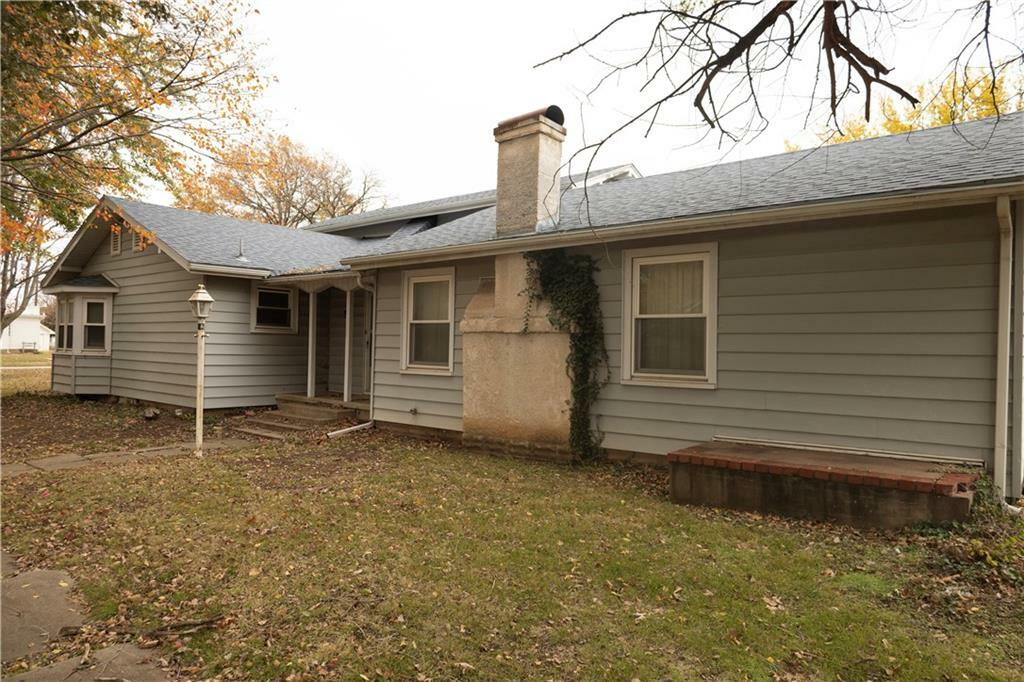 207 N Elm Street  Coffeyville KS 67337 photo