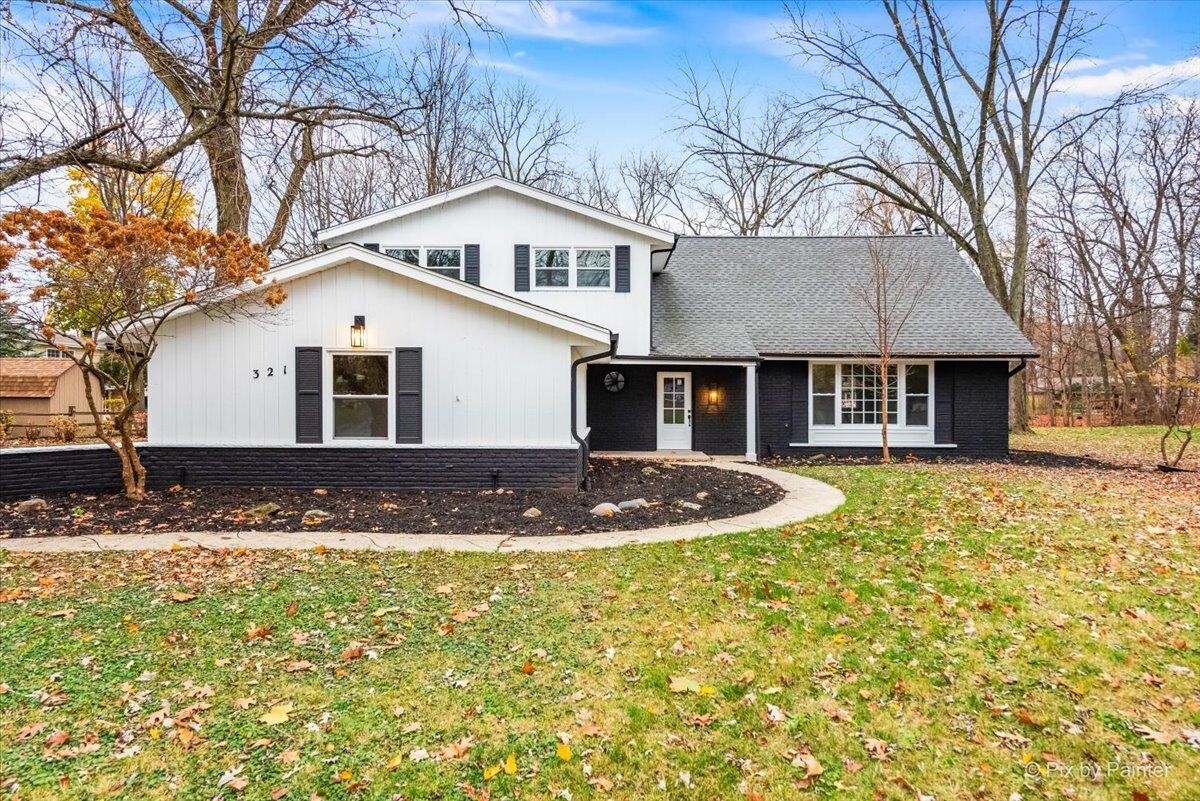 Property Photo: 321 E Shady Drive IL 60067