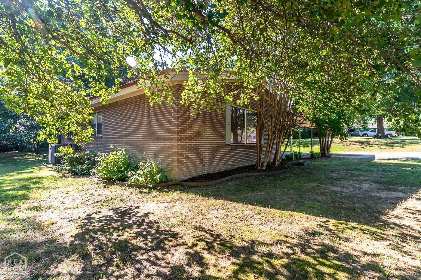 Property Photo:  304 Toni Ann Drive  AR 72405 