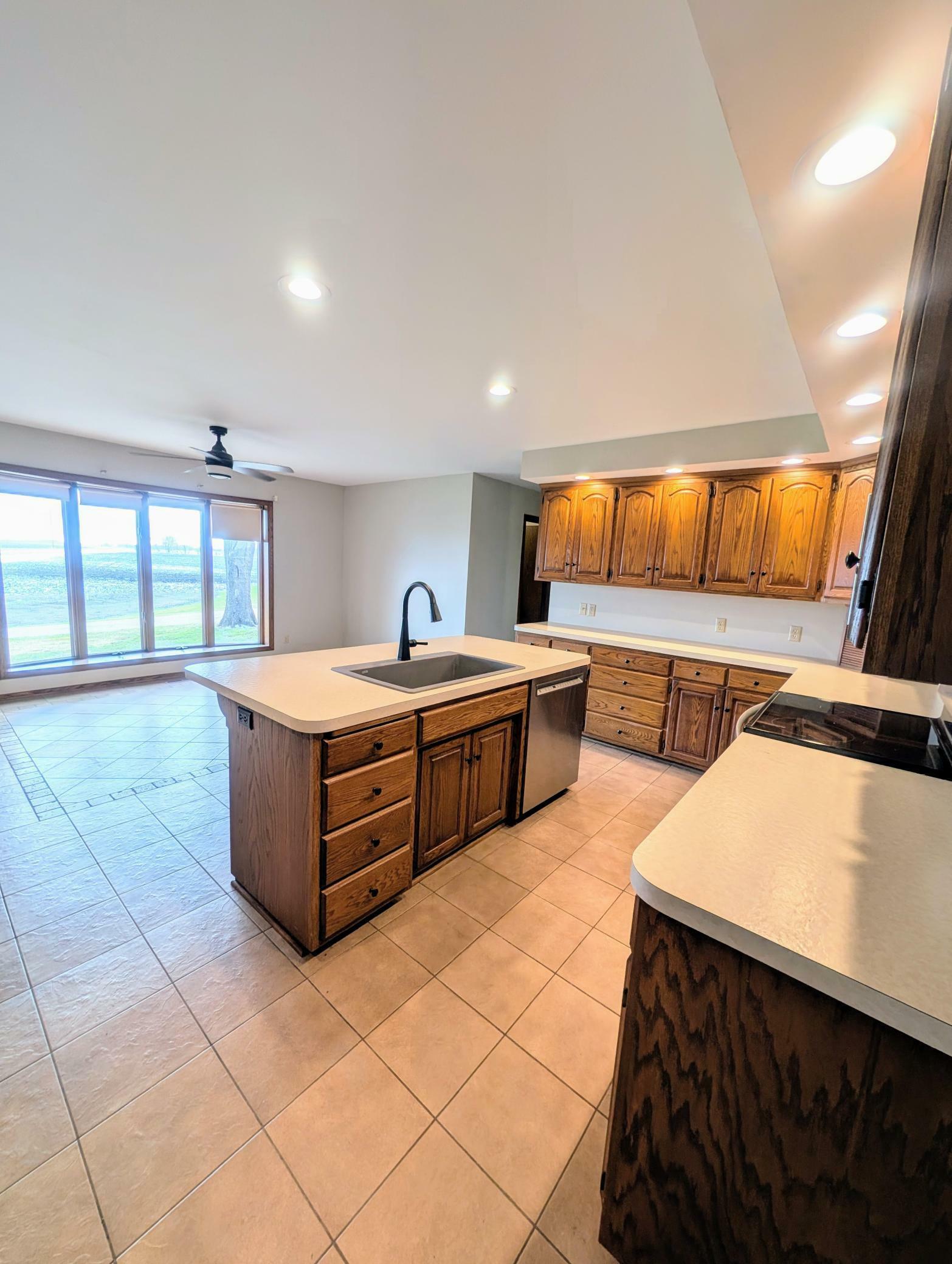 Property Photo:  19475 660th Avenue  MN 56009 