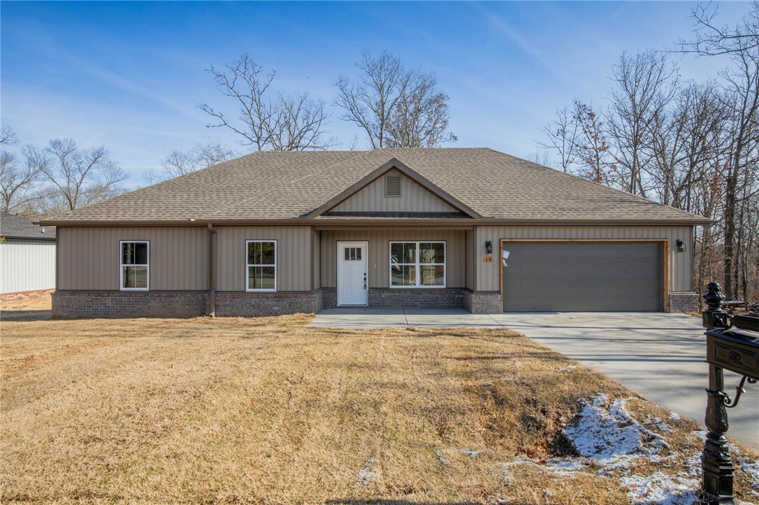 Property Photo: 19 Fountainhall Drive AR 72715