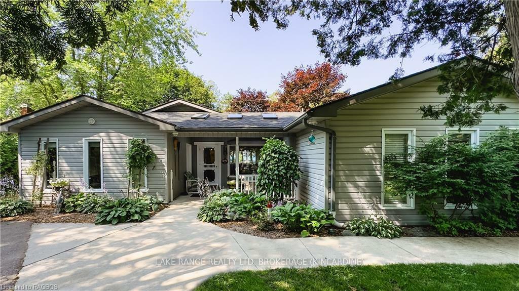 Property Photo: 129 Huron Road ON N2Z 2X3