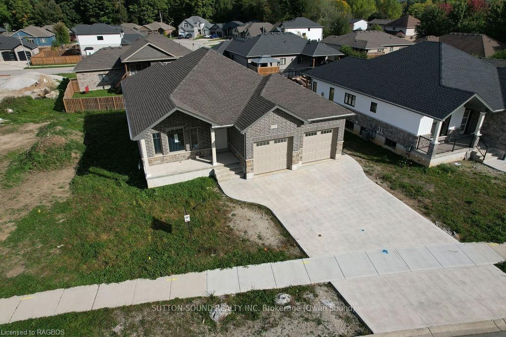 Property Photo: 385 6th Avenue W ON N4K 6K7