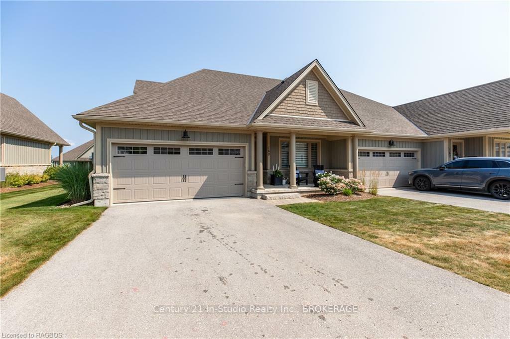 Property Photo: 160 Hawthorn Crescent ON N0H 1S0