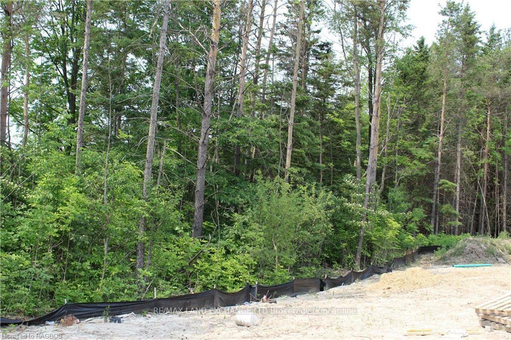 Property Photo:  766 Campbell Avenue  ON N2Z 1W1 