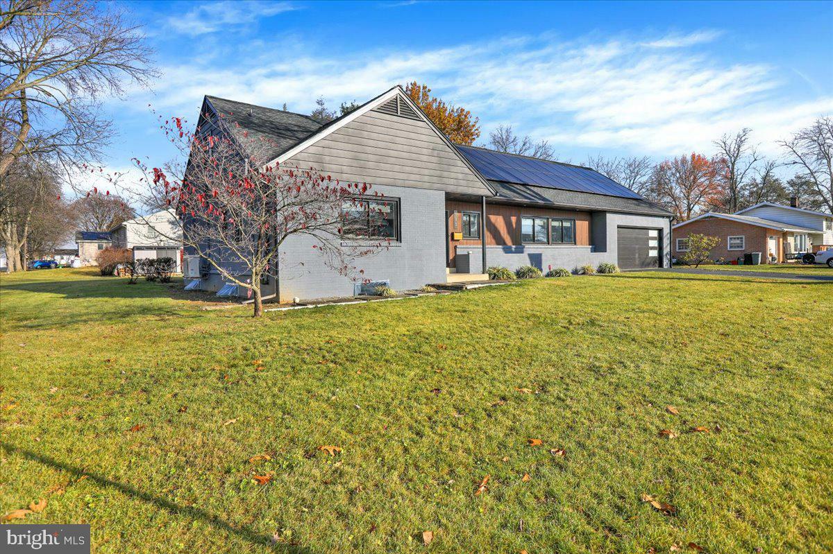 Property Photo:  185 Stanley Avenue  PA 17538 