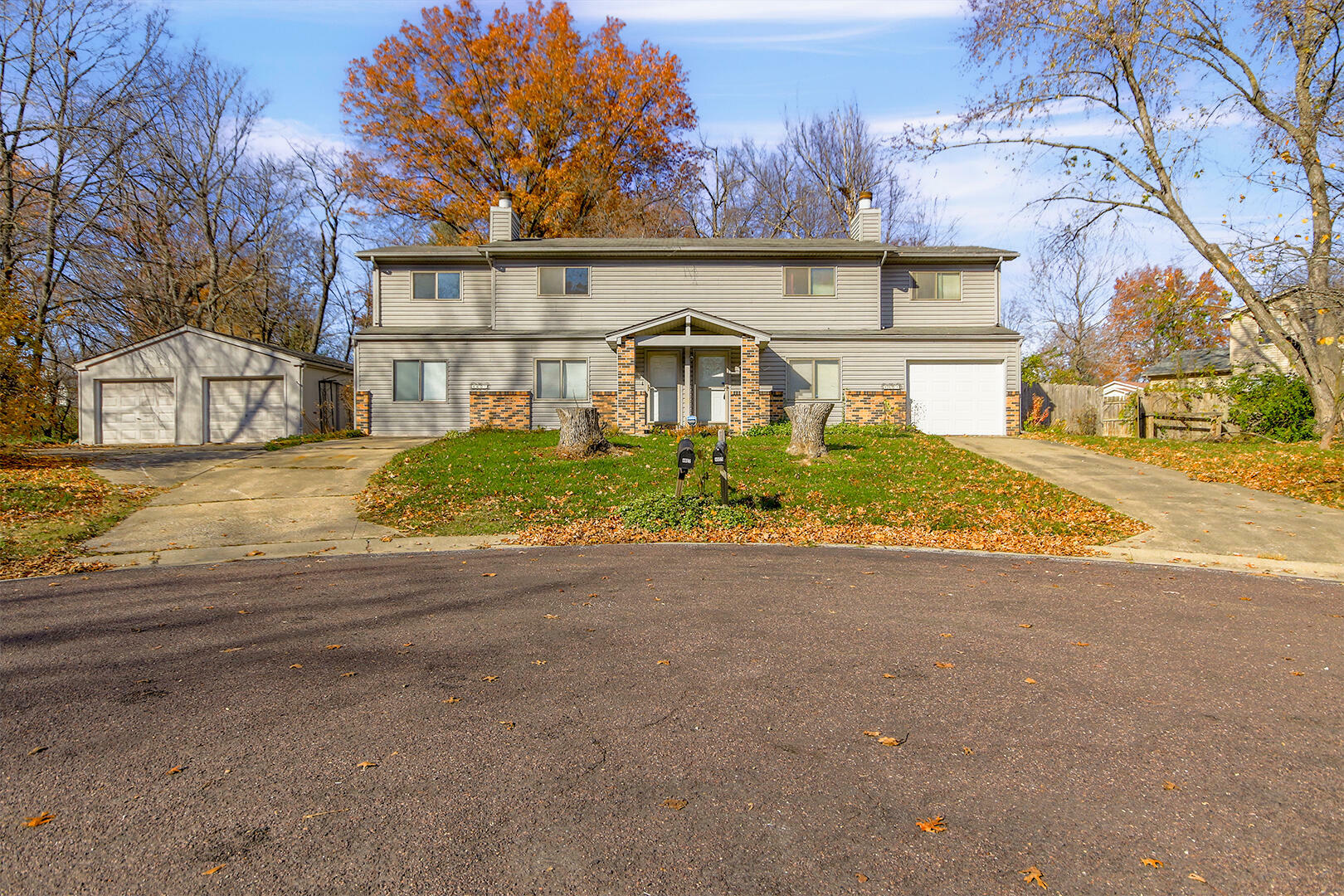 Property Photo:  4605 Grandview Ct  MO 65203 