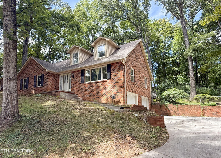 Property Photo: 8027 Camberley Drive TN 37849