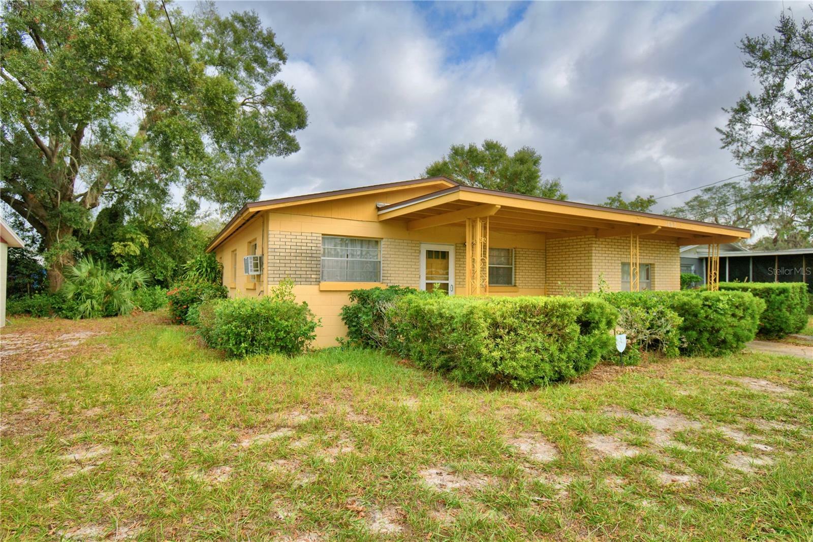 Property Photo:  1807 4th Street NW  FL 33881 