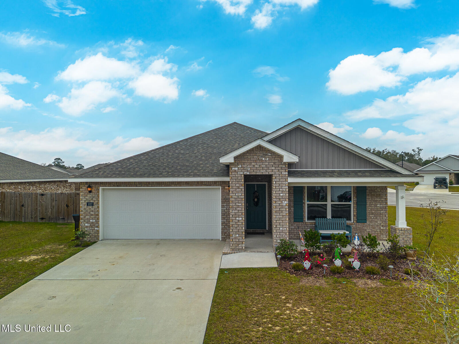 Property Photo:  1027 Enclave Circle  MS 39560 