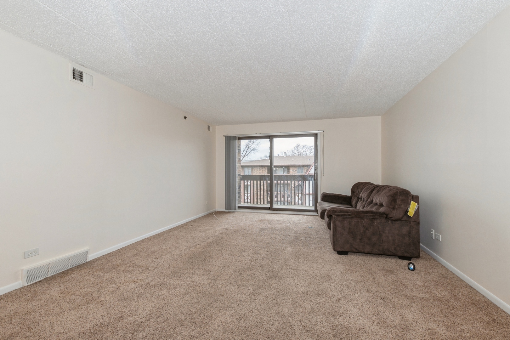 Property Photo:  10420 Circle Drive 28B  IL 60453 