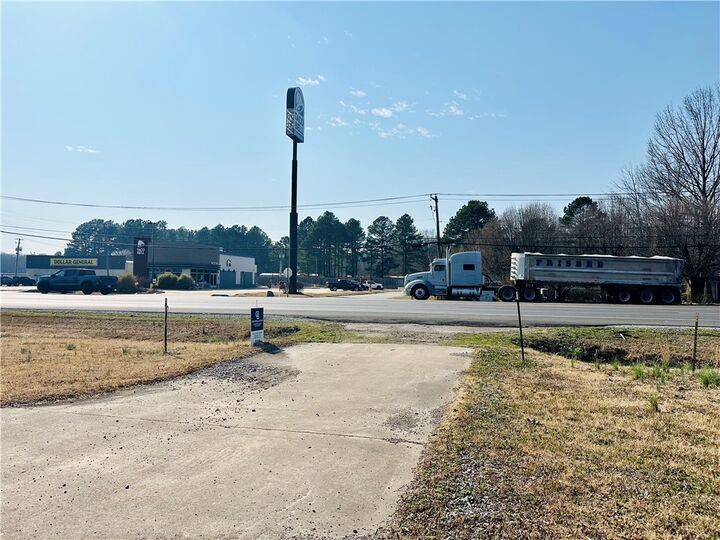Property Photo:  146 US-167, Bald Knob  AR 72010 