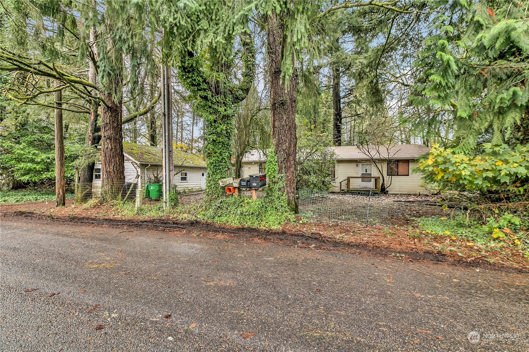 Property Photo:  1223 Miller Avenue NE  WA 98506 