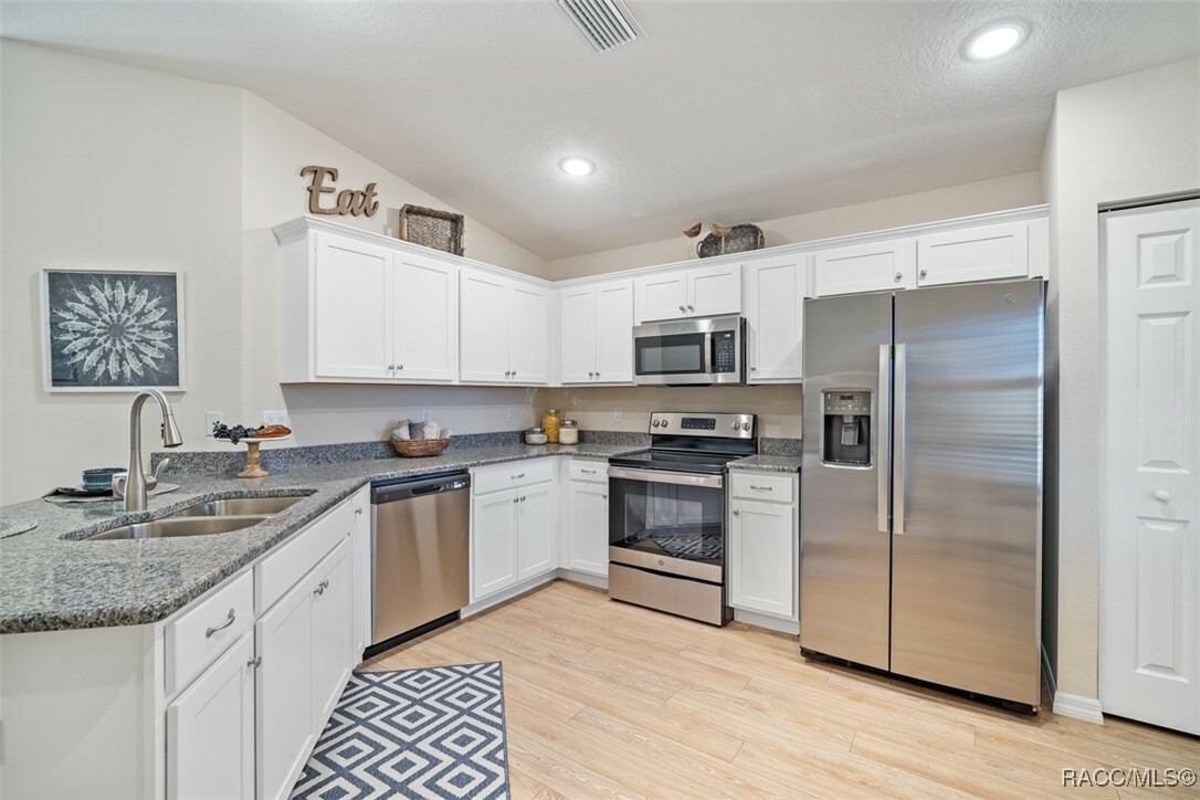 Property Photo: 10403 S Drew Bryant Circle FL 34436