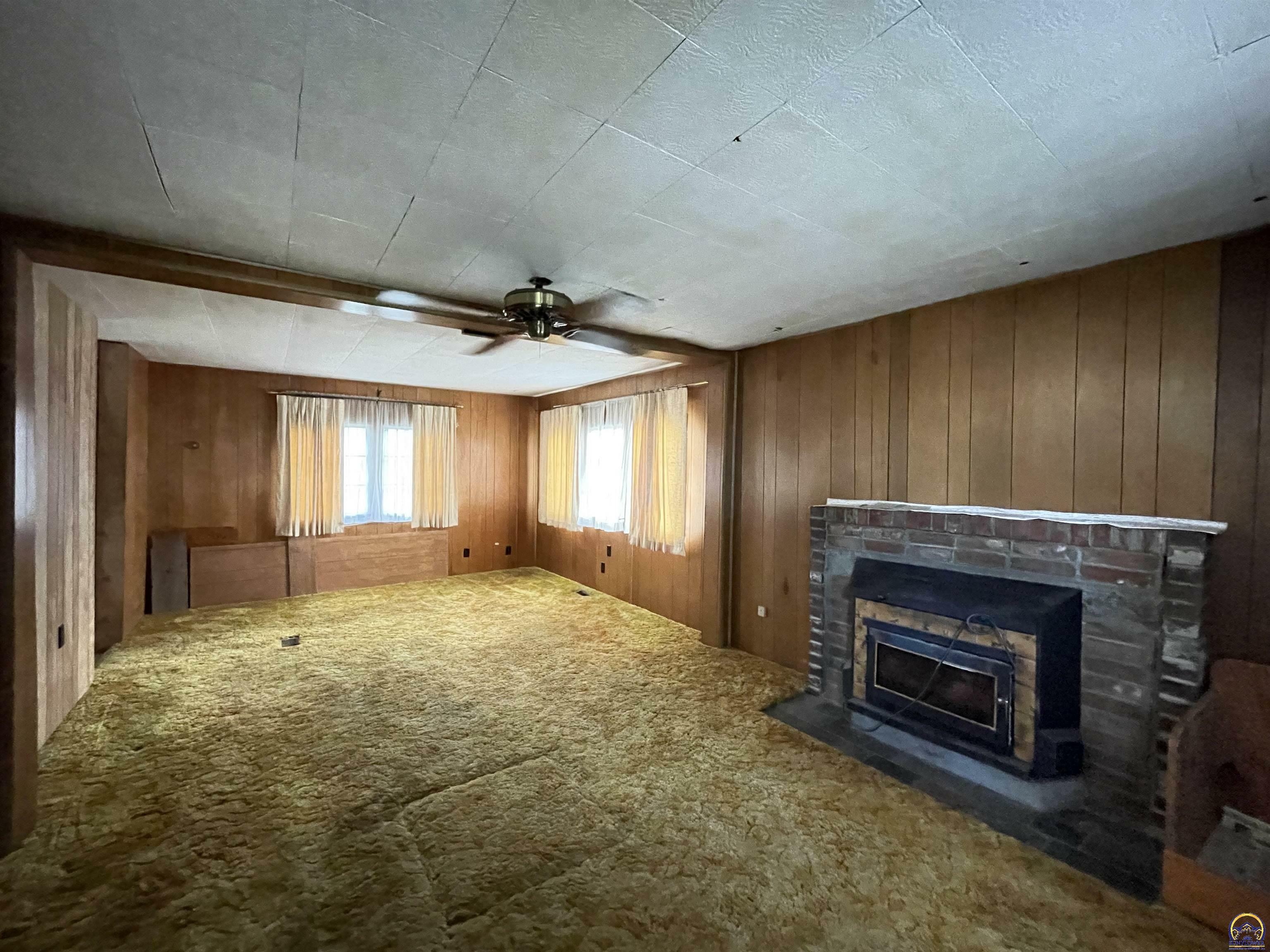 Property Photo:  202 N Owen  KS 66512 