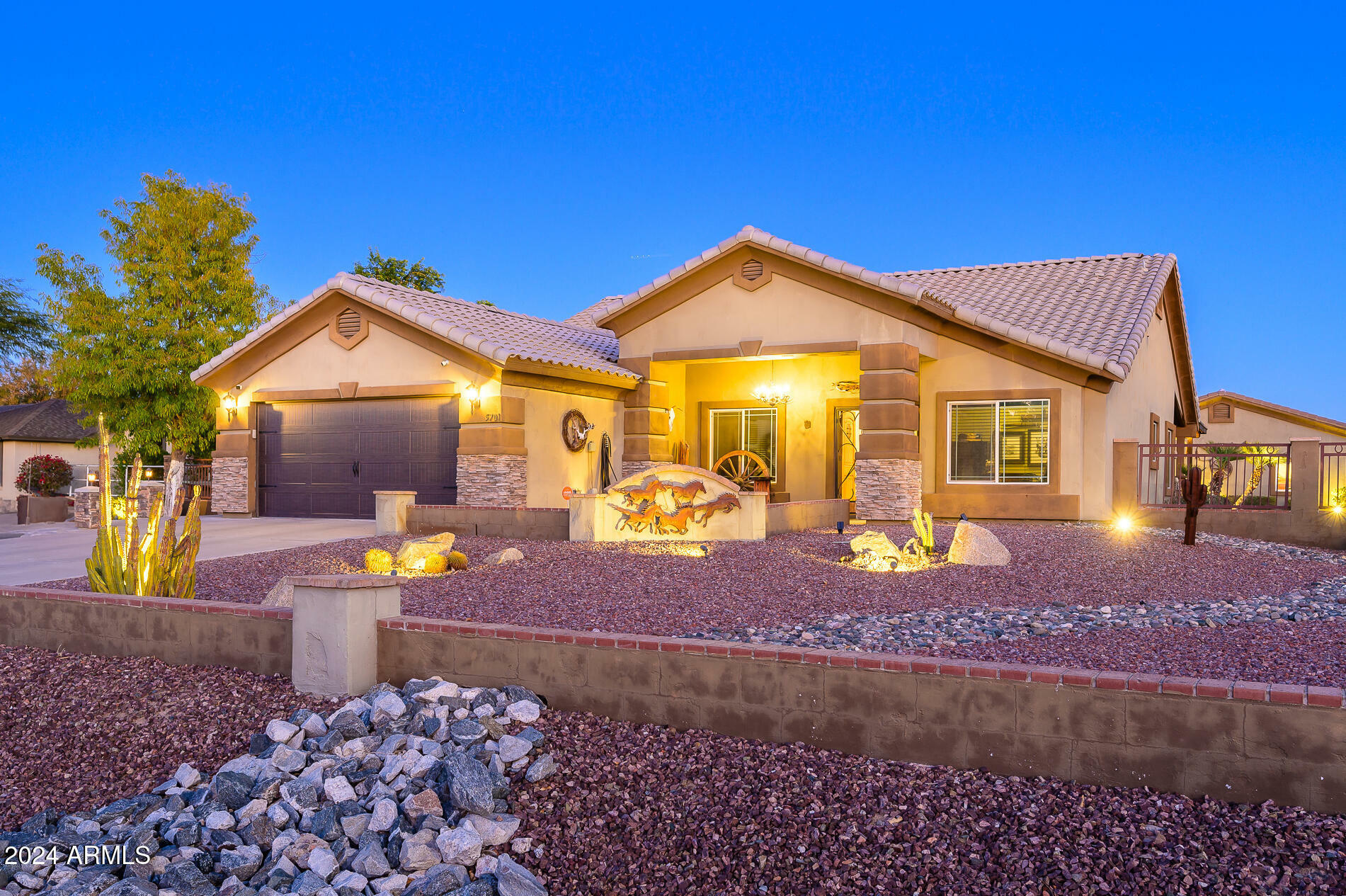 Property Photo: 5701 N 105th Lane AZ 85307