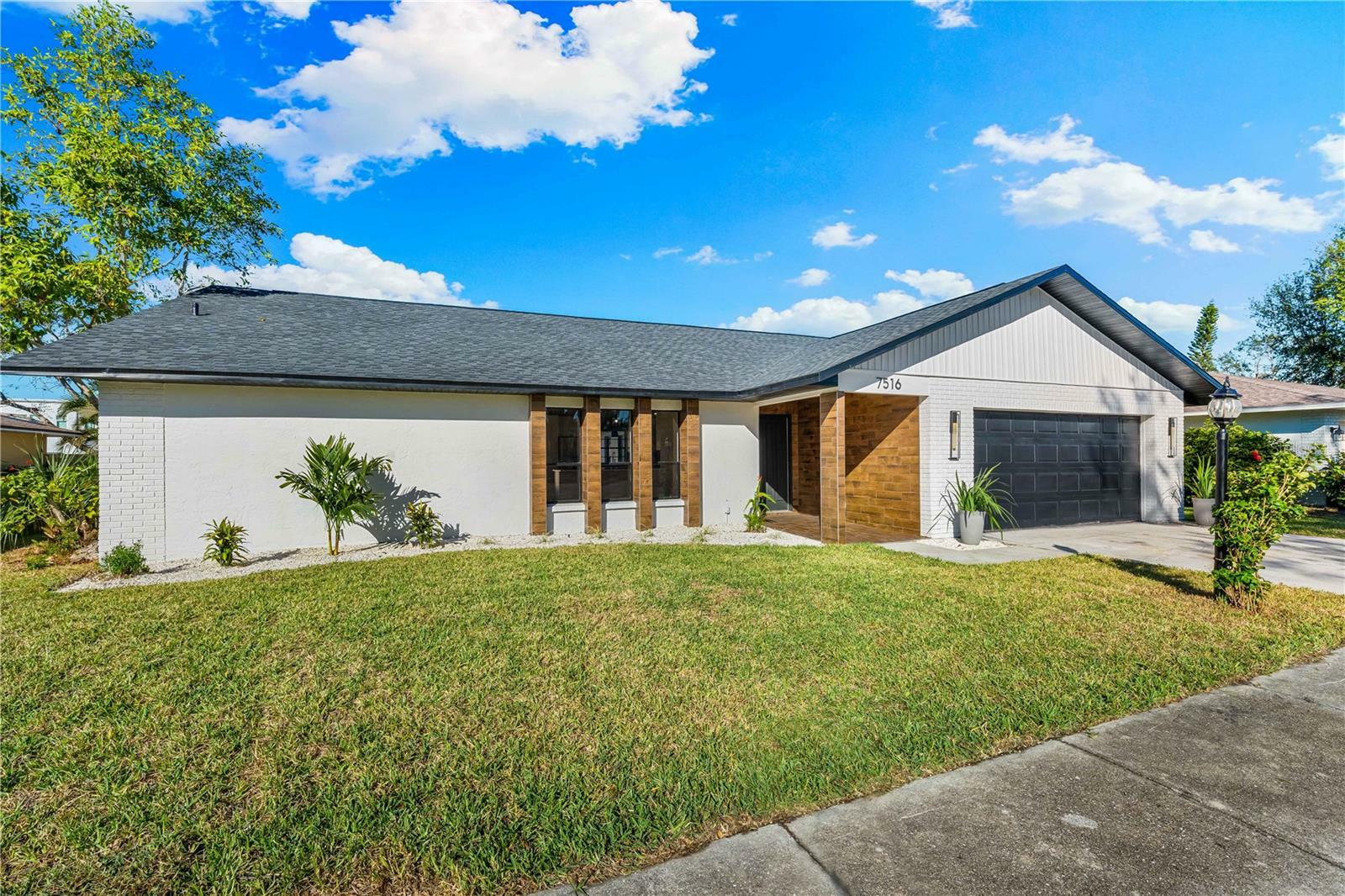 Property Photo:  7516 4th Avenue Drive NW  FL 34209 