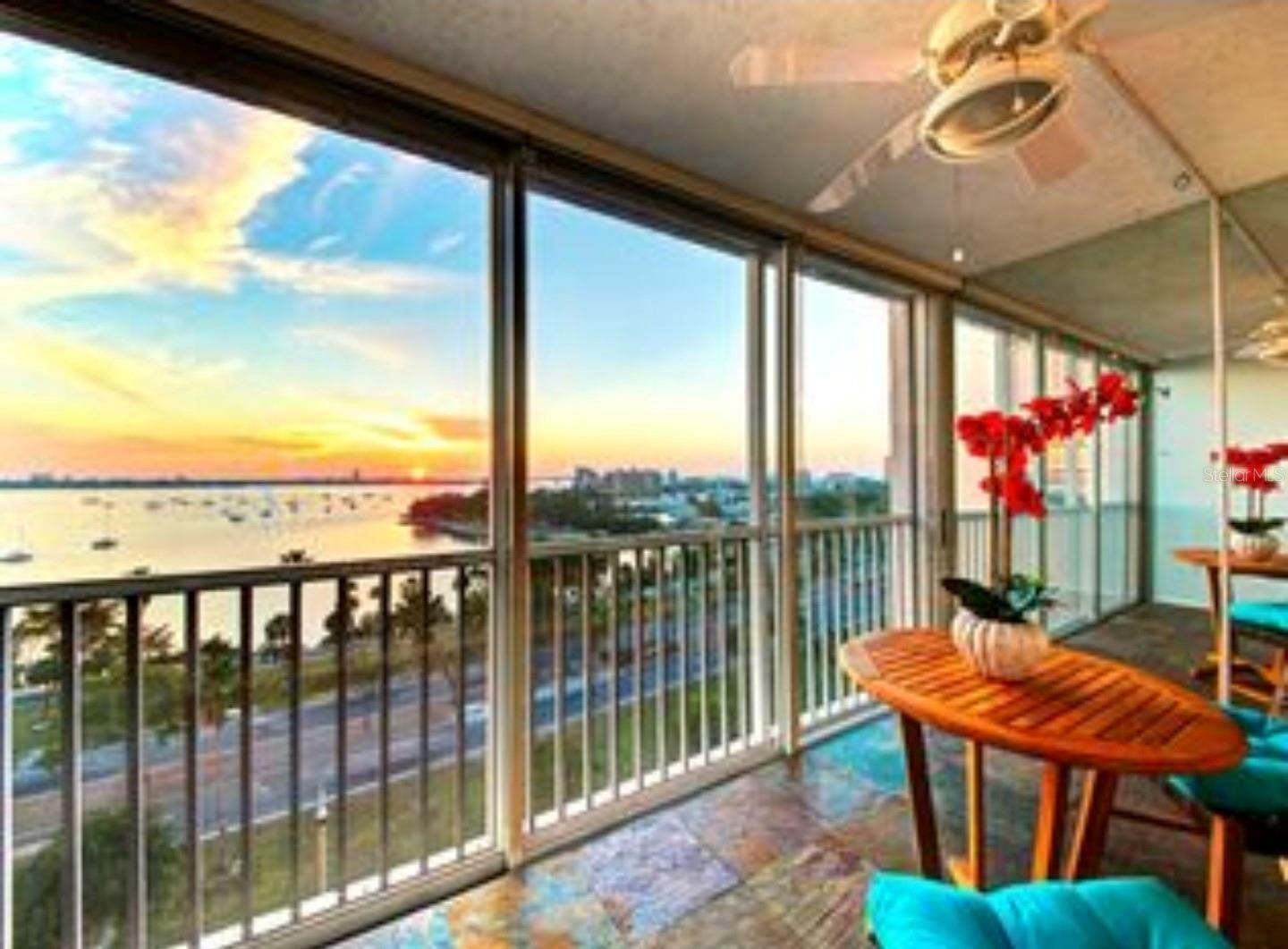 Property Photo:  435 S Gulfstream Avenue 902  FL 34236 