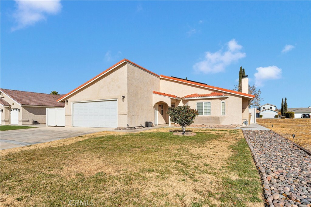 Property Photo:  18270 Lakeview Drive  CA 92395 