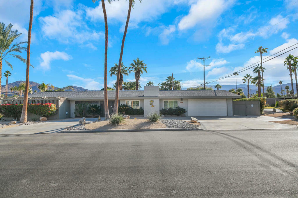 Property Photo:  74521 Peppertree Drive  CA 92260 