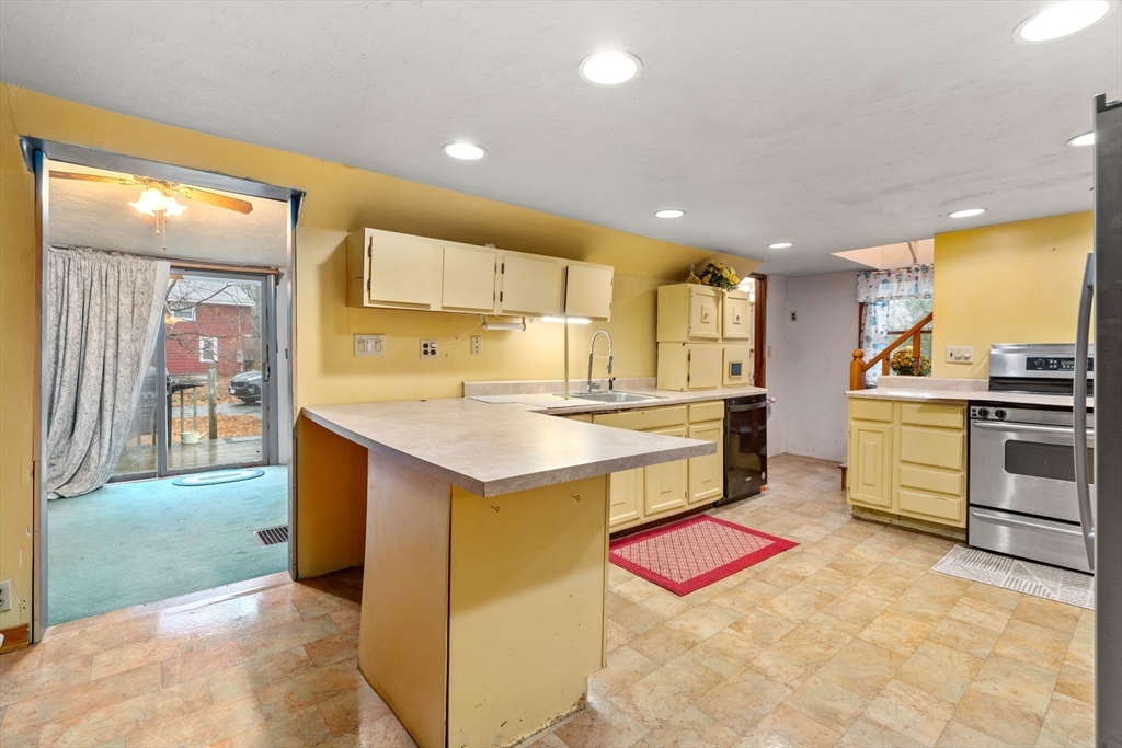 Property Photo:  1075 South St  MA 02324 