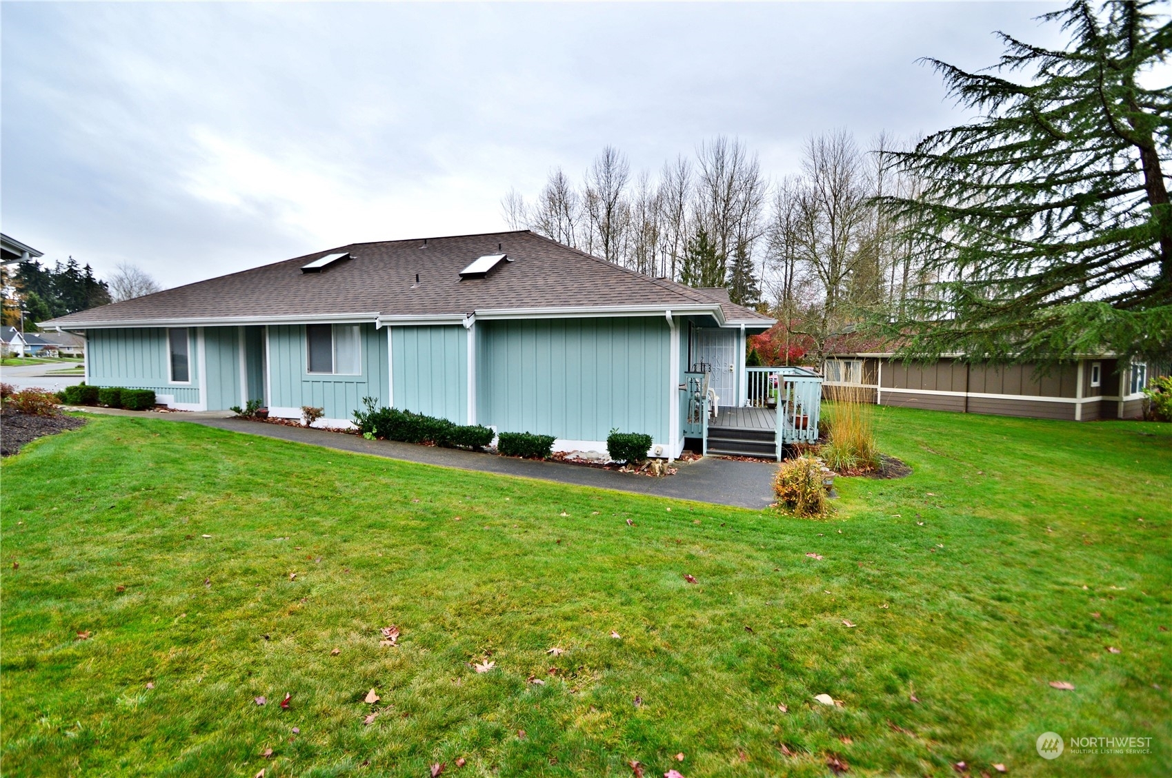 Property Photo:  4302  7th Street Pl SE  WA 98374 