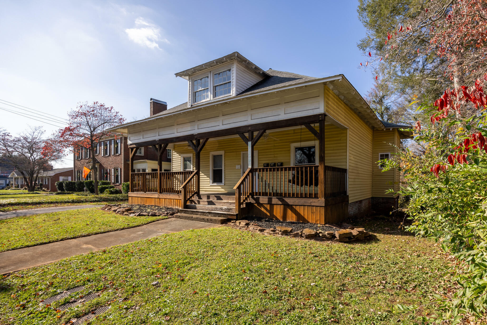 Property Photo:  710 Ingleside Ave  TN 37303 