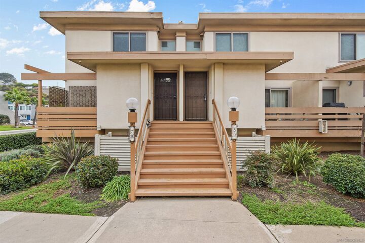 Property Photo:  2690 Worden St 79  CA 92110 