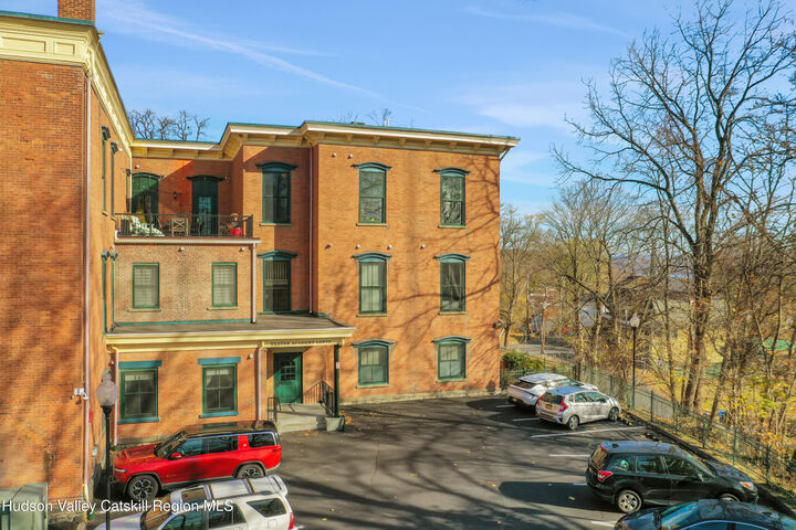 214 W Chestnut  Kingston NY 12401 photo