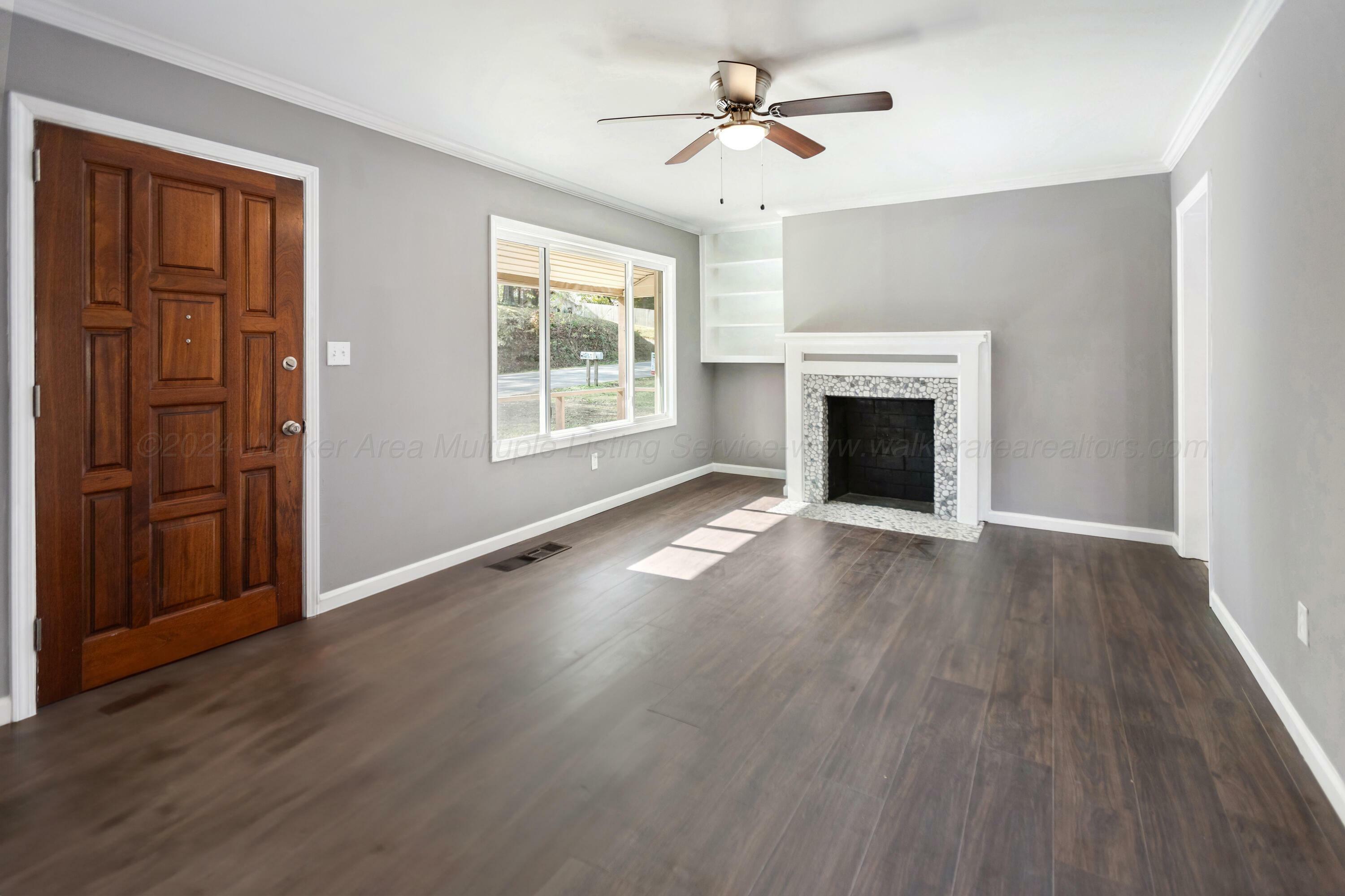 Property Photo:  400 W 14th St  AL 35501 