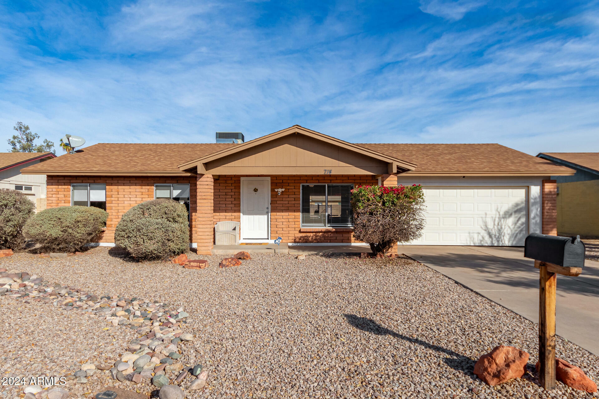 Property Photo:  714 W Fogal Way  AZ 85282 