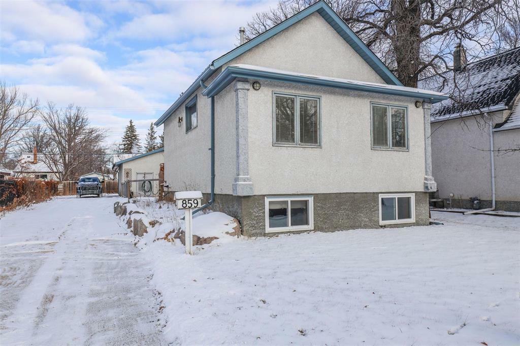 Photo de la propriété:  859 St Therese Avenue  MB R3V 1H7 