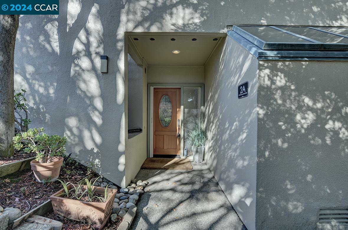 Property Photo:  1752 Stanley Dollar Dr 2A  CA 94595 