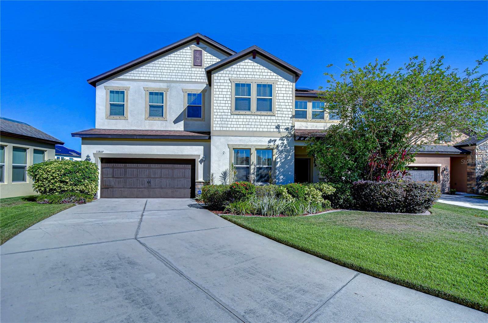 Property Photo: 11807 Cross Vine Drive FL 33579