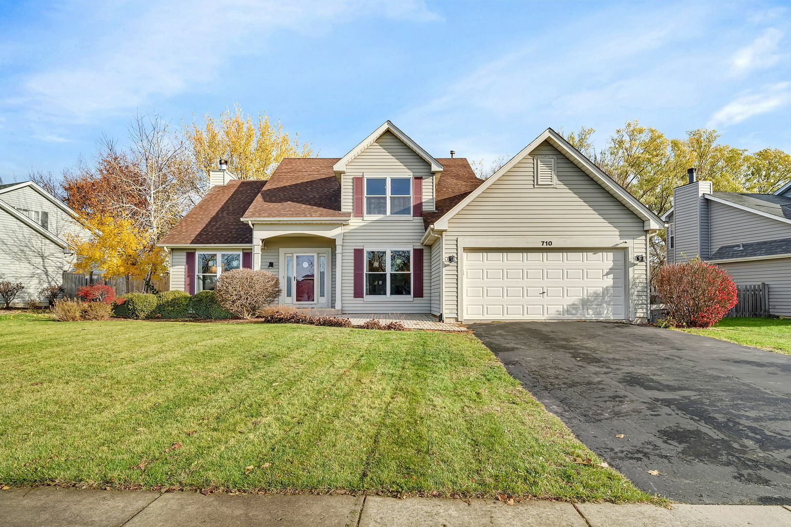 Property Photo:  710 Churchill Lane  IL 60543 