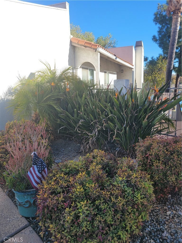 Property Photo:  22106 Treasure Island  CA 92587 