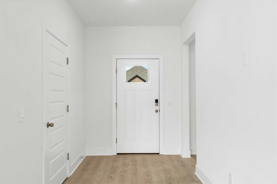 Property Photo: 807 Heeler Avenue AR 72745