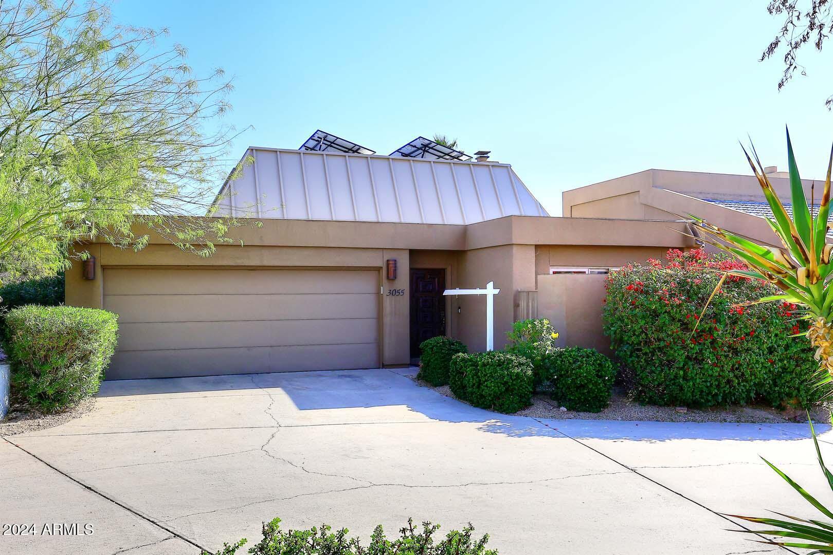 Property Photo: 3055 E Marlette Avenue AZ 85016