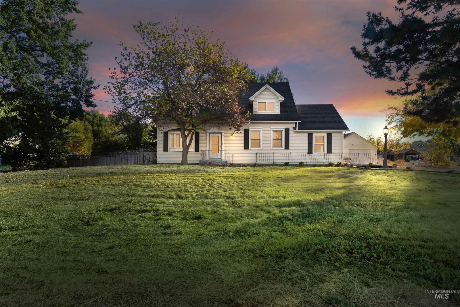 Property Photo:  1158 S Powerline Rd  ID 83686 