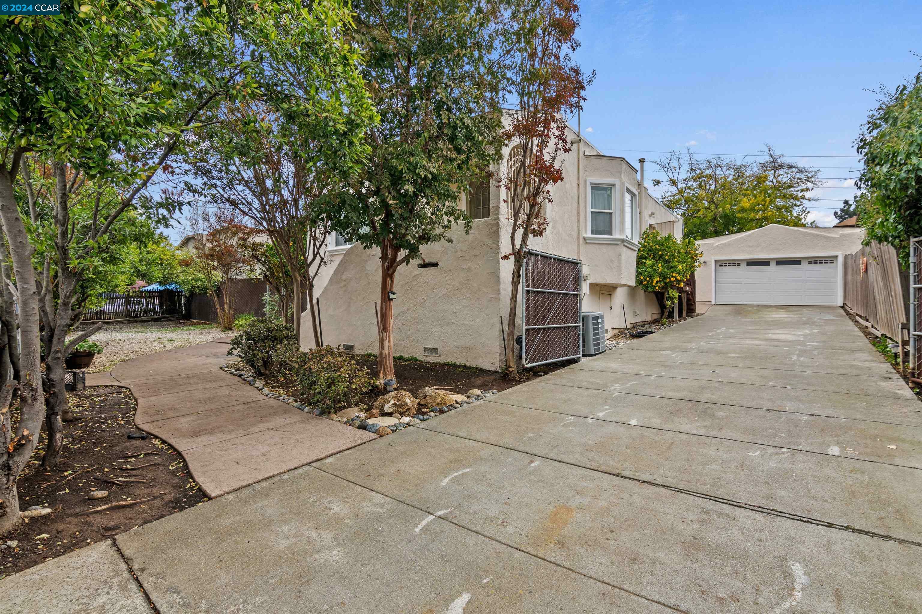 Property Photo:  206 Home Acres Ave  CA 94591 