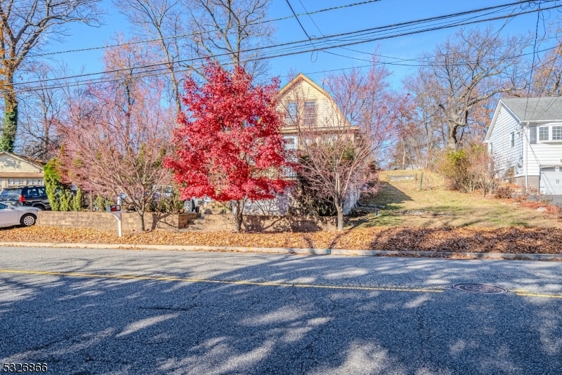 Property Photo:  69 Linda Vista Ave  NJ 07508 