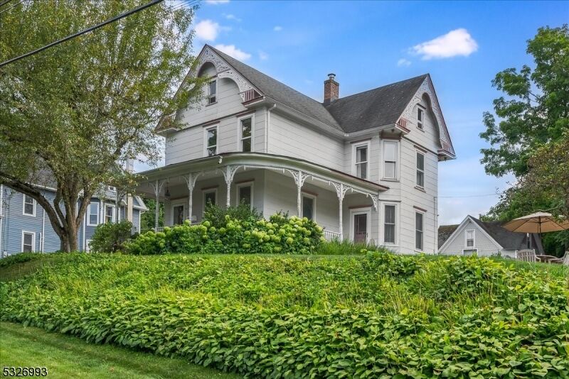 Property Photo:  20 Edison Ave  NJ 07439 