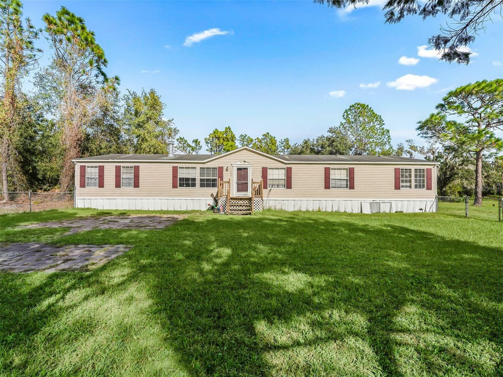 Property Photo:  1151 Emma Lane  FL 34748 